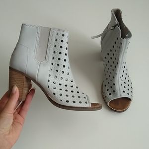 TOMS Majorca leather basketweave peep toe booties